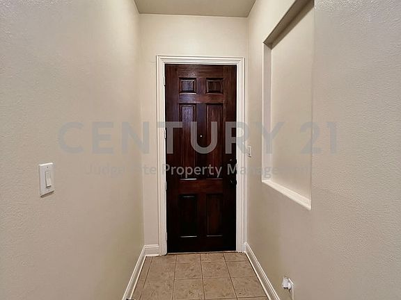 5th image of 5808 La Vista Dr