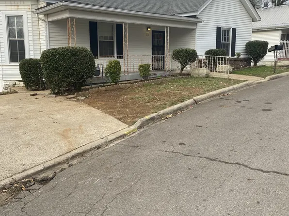 339 W Washington St, Pulaski, TN 38478