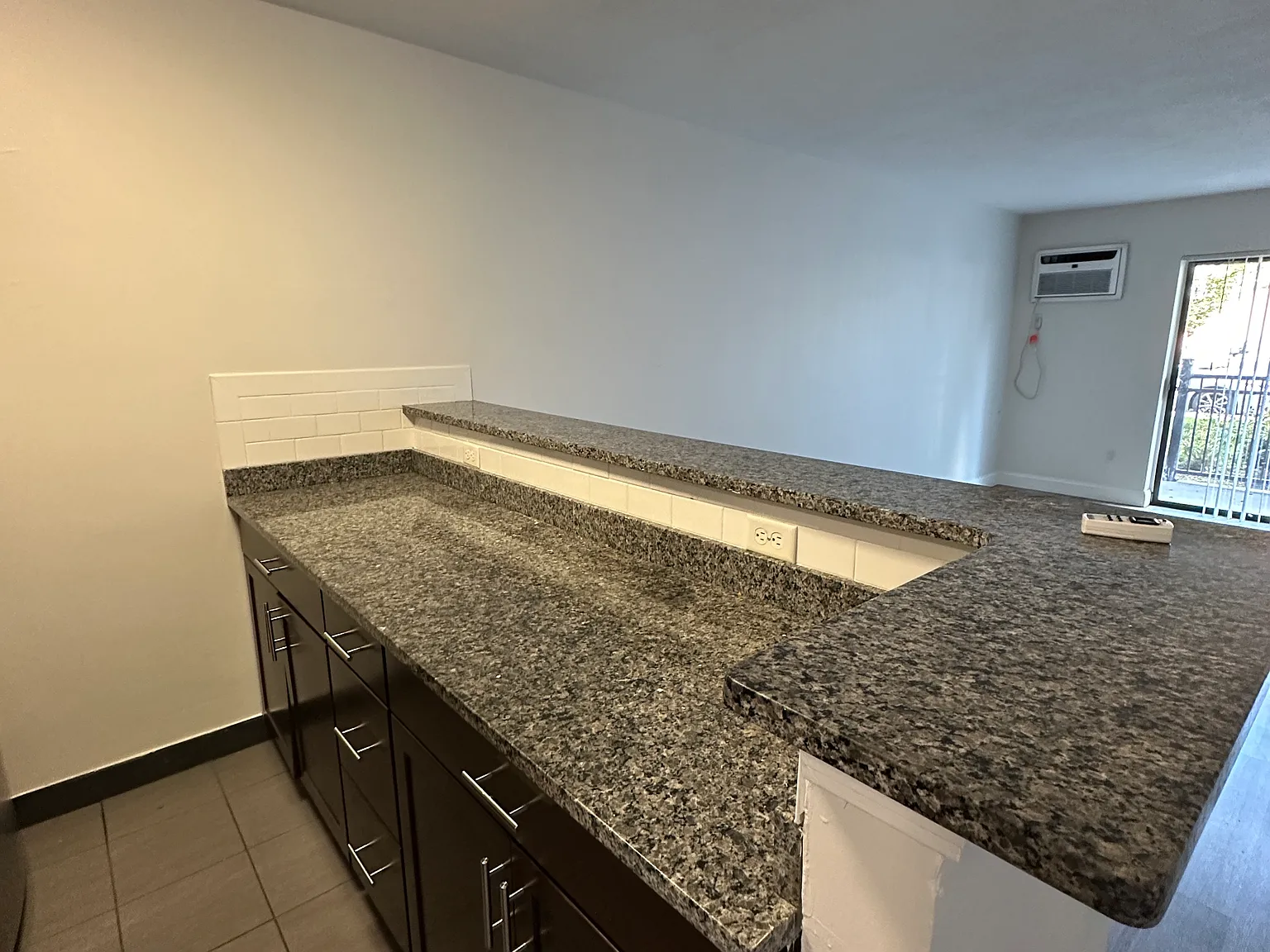 Studio, 9999 sqft, $2,350 — Photo 3