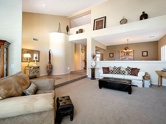 5th image of 1673 E Crescent Way