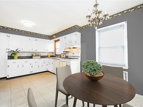 5th image of 13 Ashford Pl
