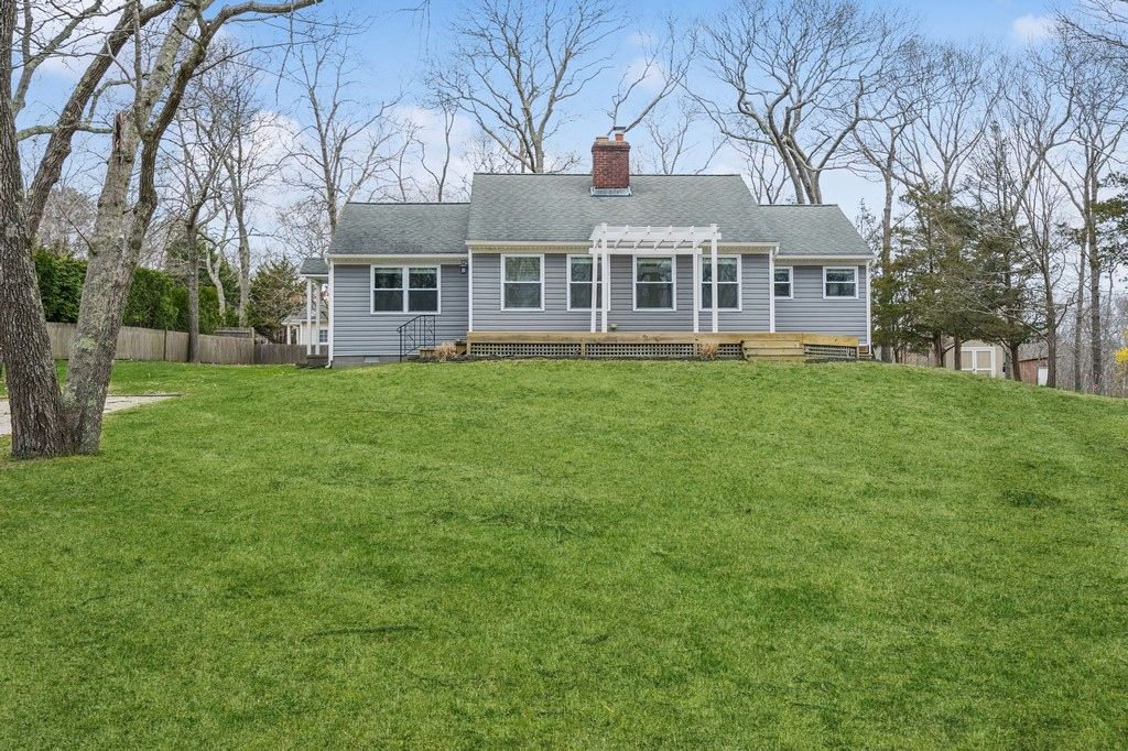 Beach House And Yard