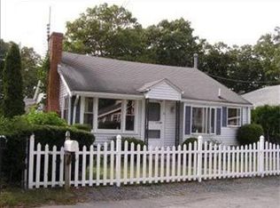 13 Pleasant St, Wareham, MA 02571