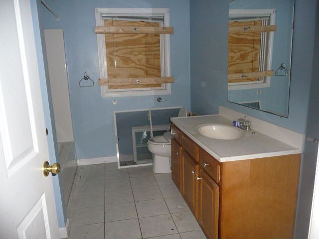 2nd image of 99 Washington St