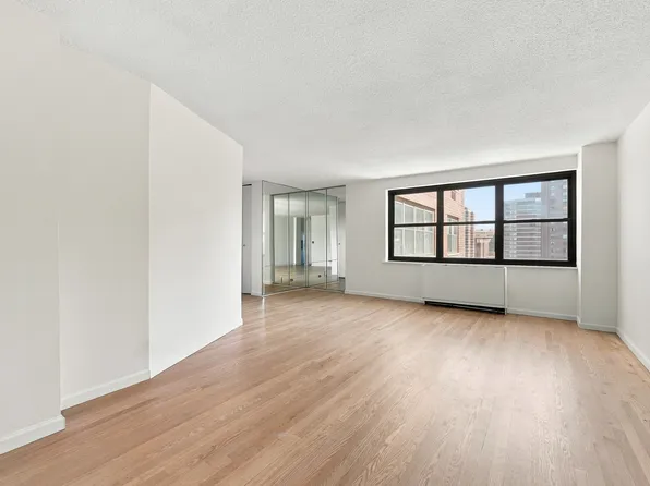 200 East 24th Street image 1 of 6