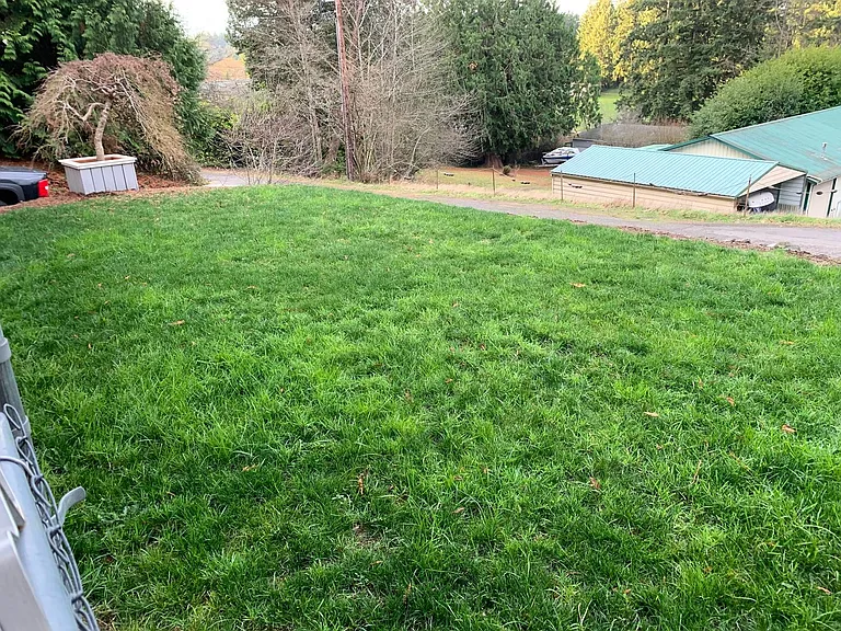 1706 Bertha Ave NW — Photo 3