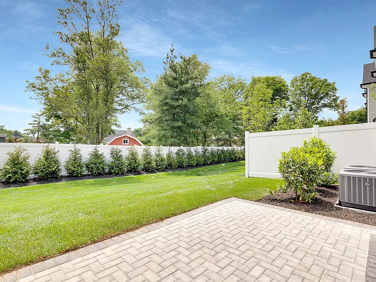 16 Feldman Ct — Photo 23