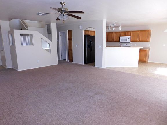 3rd image of 967 E Desert Holly Dr
