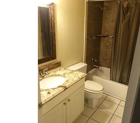 5th image of 2366 E Mall Dr APT 209