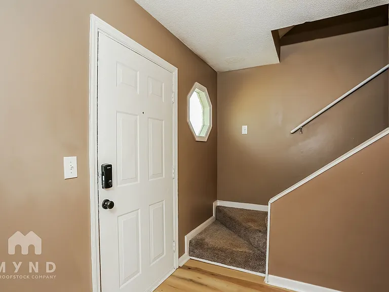 2574 Overlake Dr — Photo 20