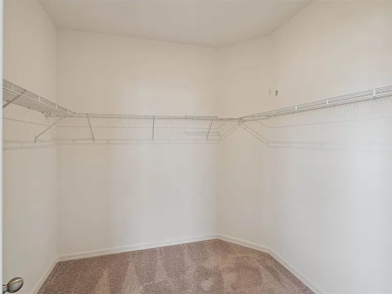 338 Ridgemark Ave — Photo 16