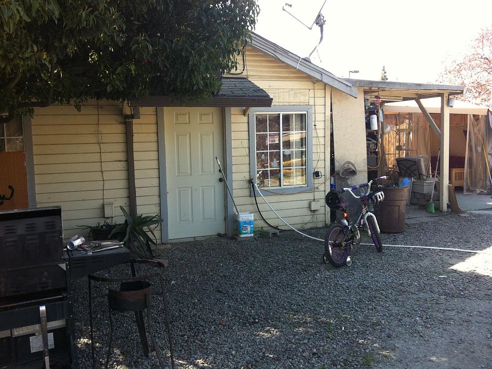 2nd image of 65 Wright Ave