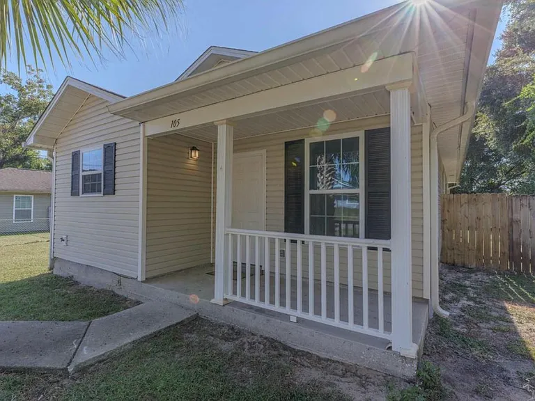 105 Citrus St — Photo 1