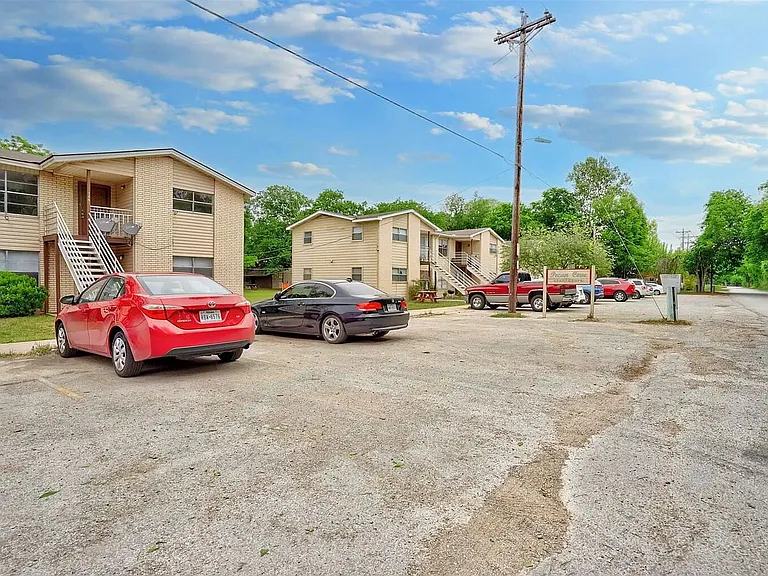 714 Martindale Rd — Photo 23