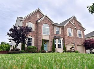 34460 Braemore Dr, North Ridgeville, OH 44039