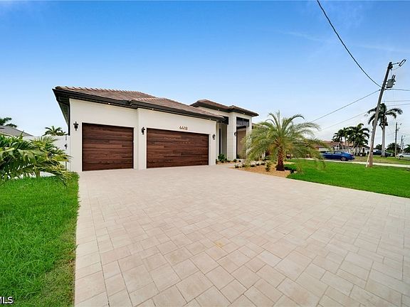 4th image of 4418 SW 25th Place Cpe
