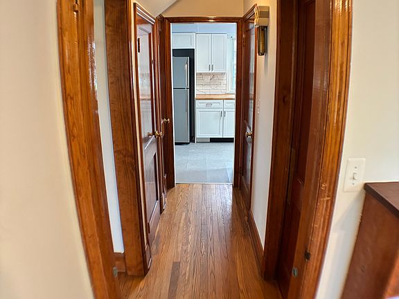 4th image of 15801 Trenton Rd