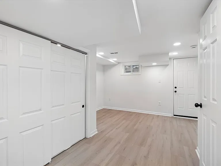 1612 Hardwick Rd — Photo 29