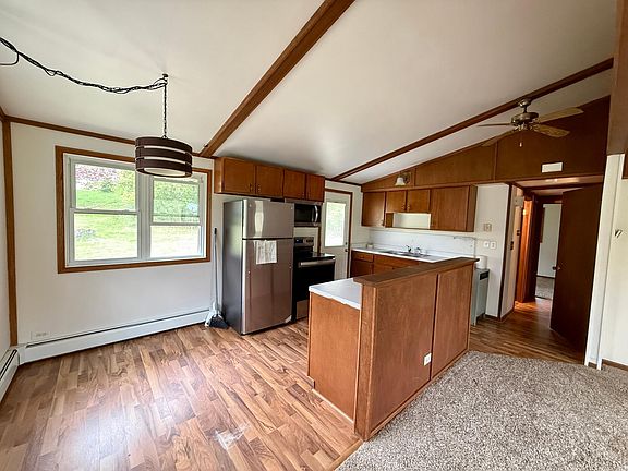 3rd image of 386 Dreamwald Blvd
