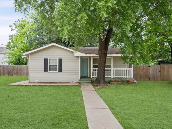 623 S 1st St, Conroe, TX 77301