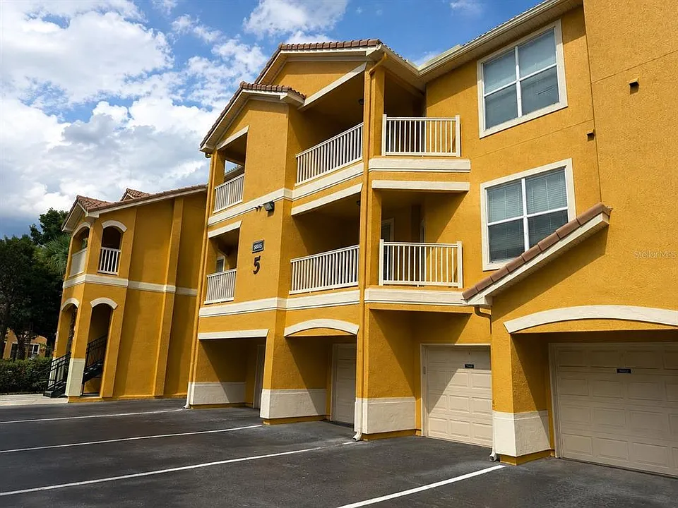 8848 Villa View Cir #207