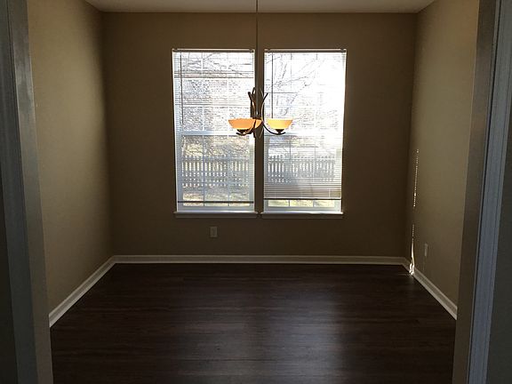 4th image of 14174 Dickinson Ct