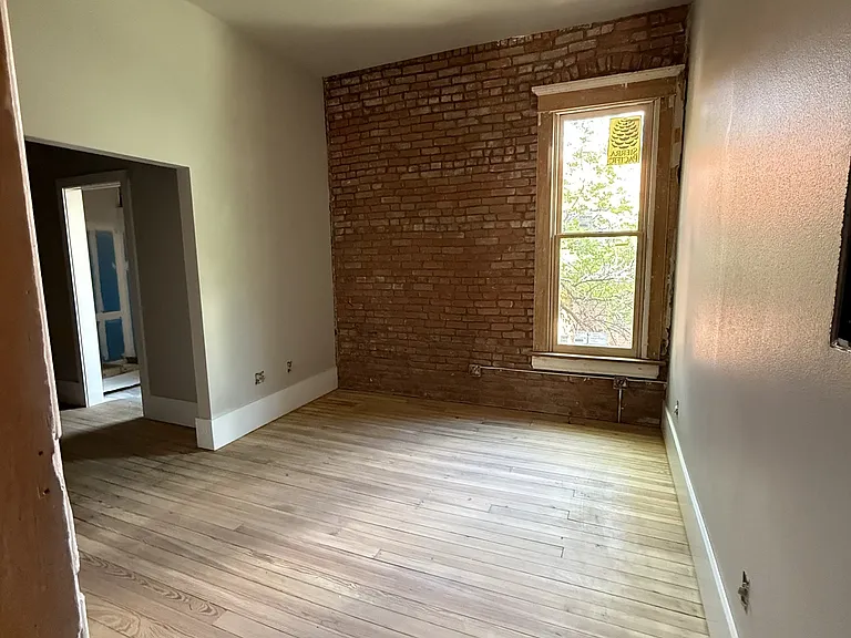 201 W Main St — Photo 46