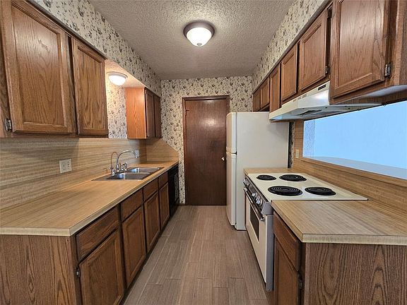 5th image of 3200 W Britton Rd APT 283