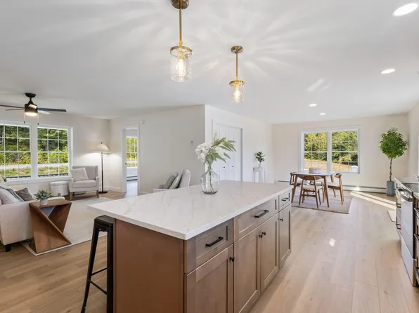 109 Quarry Road, Limerick, ME 04048