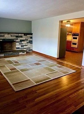 5th image of 472 Watertown St #472