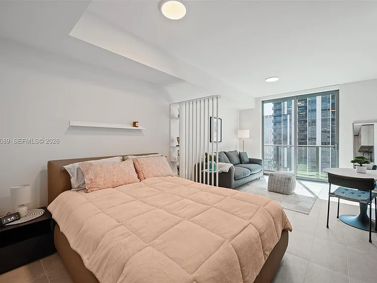 121 NE 5th St #3507 — Photo 4