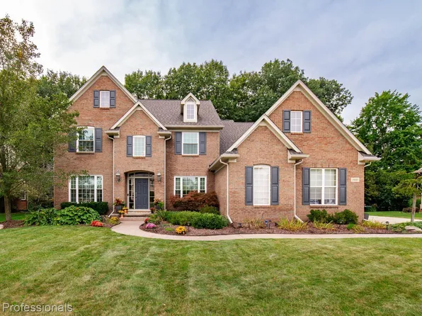 3940 High Grove Way, Lake Orion, MI 48360