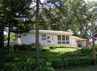 3111 Greenleaf Dr, Wonder Lake, IL 60097