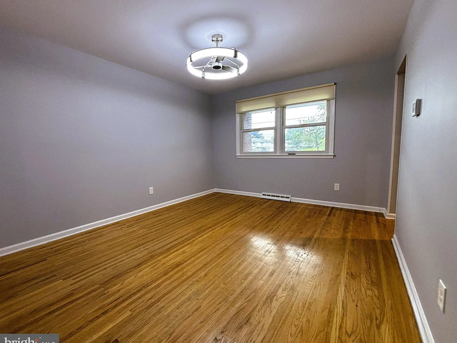 4 bed, 2.5 bath, 2277 sqft, $3,600 — Photo 3