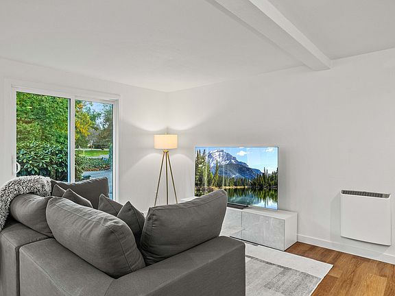 Cozy Living Room w/ Slider Access to Patio