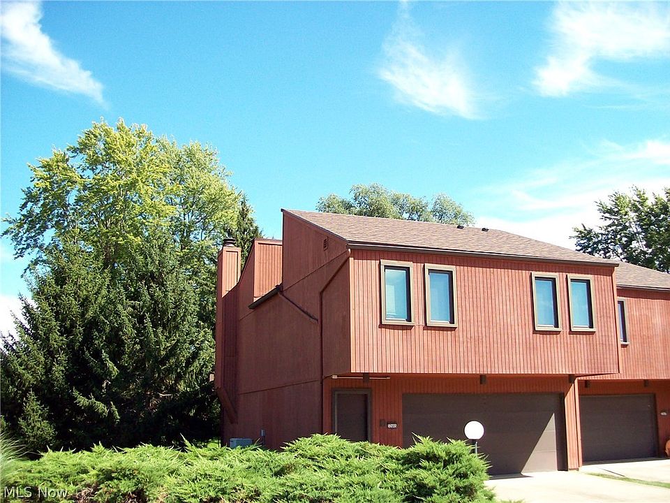 1st image of 32665 Willowbrook Ln
