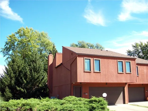 32665 Willowbrook Ln, North Ridgeville, OH 44039