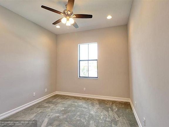 3rd image of 11040 Meridian Dr S