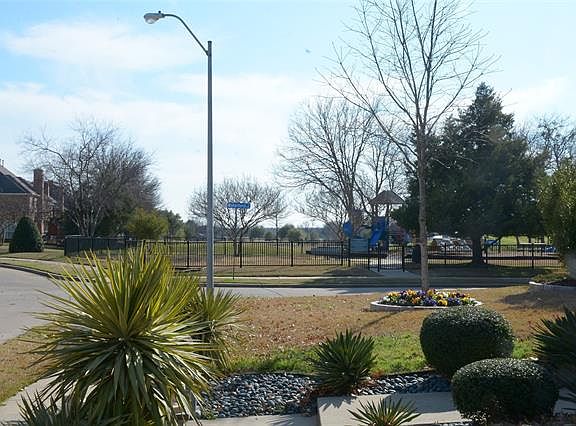 3rd image of 3308 Wyndmere Dr
