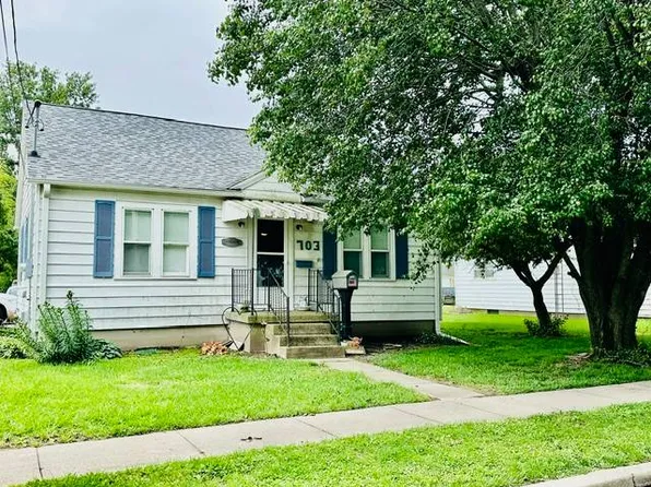 703 N Range St, Oblong, IL 62449
