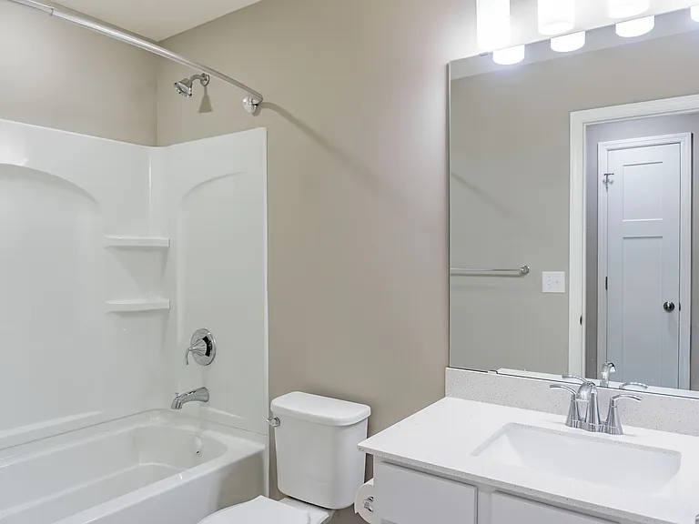 1430 Nutmeg Cir — Photo 36