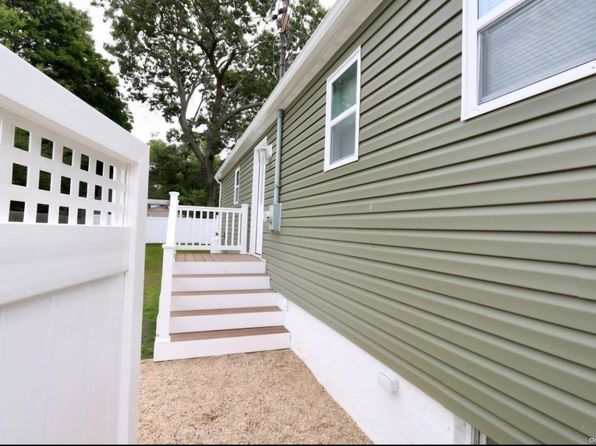 89 Lynbrook Dr