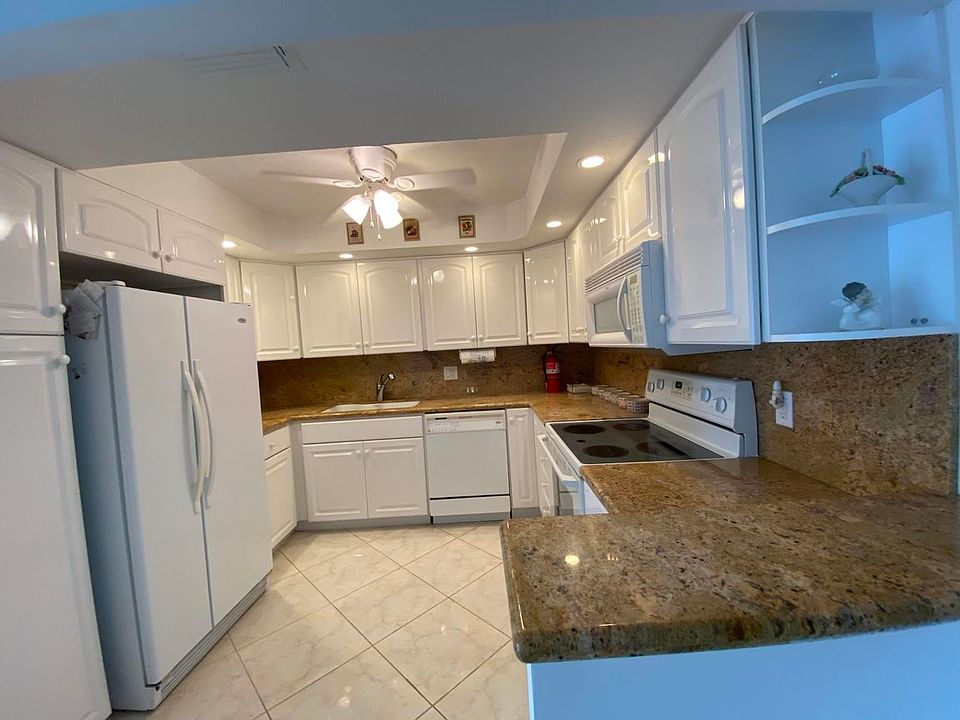 1st image of 204 Wellington Cir #F-2040