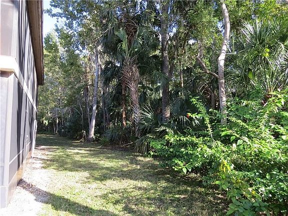 3rd image of 150 Wax Myrtle Woods Ct APT 7A