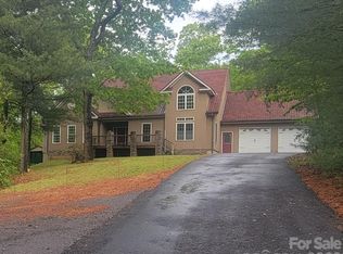 31 Reeds Creek Rd, Fairview, NC 28730