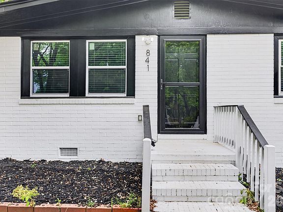 4th image of 841 McArthur Ave