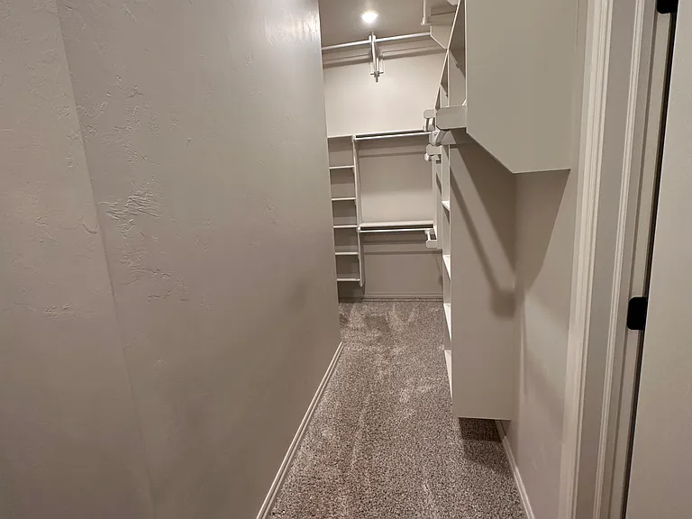 1723 Logans Way — Photo 5