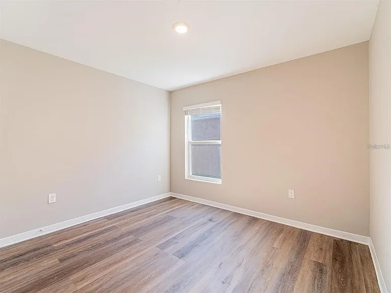 13748 Wineberry Dr — Photo 29