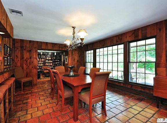 4th image of 6 Yorktown Pl