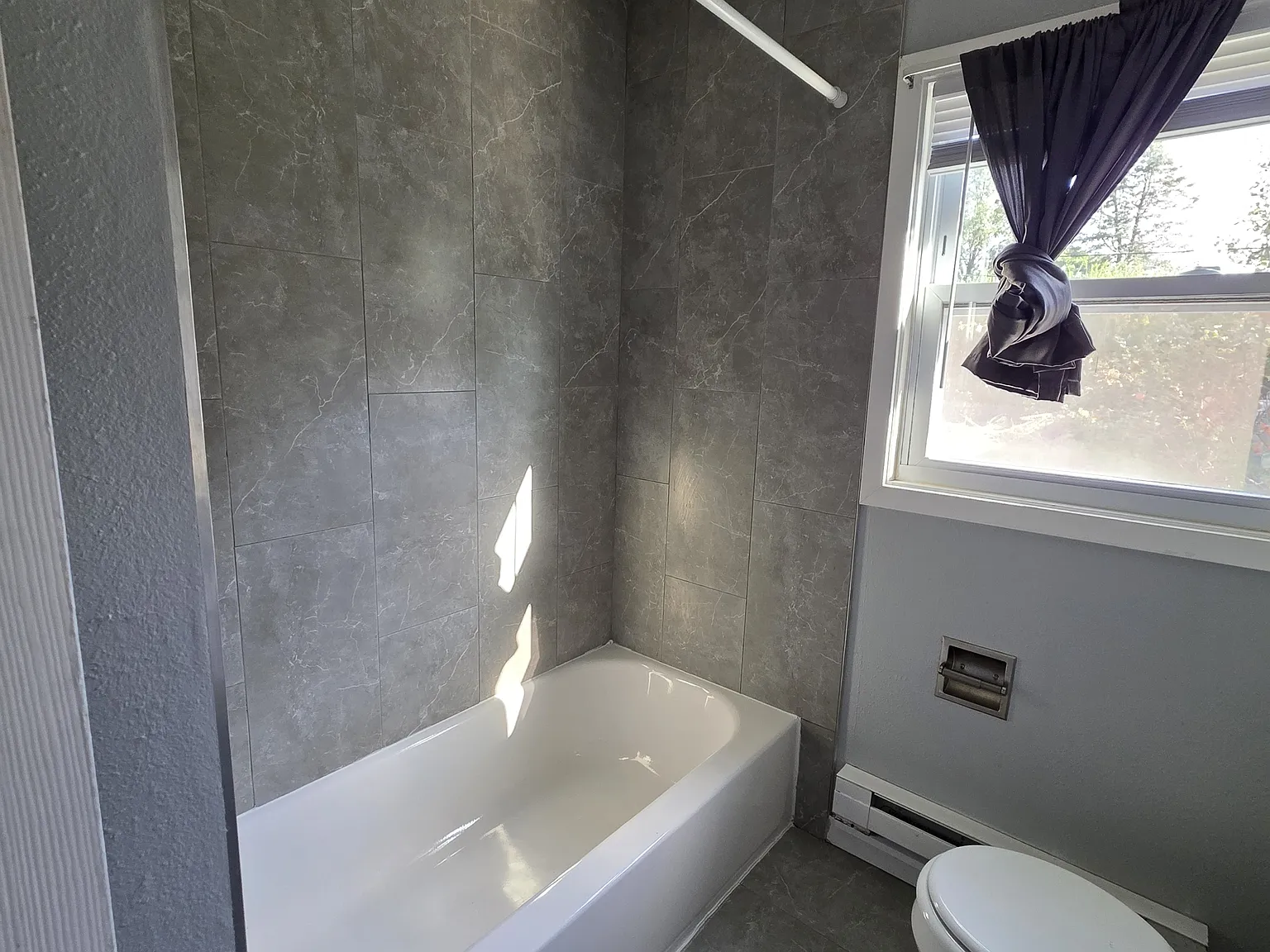 2 bed, 750 sqft, $1,400 — Photo 4